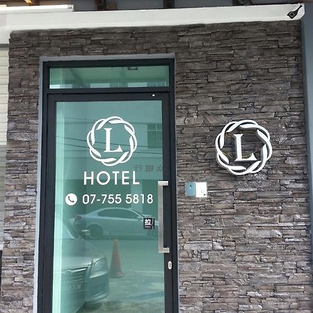 L Hotel Simpang Renggam Eksteriør billede